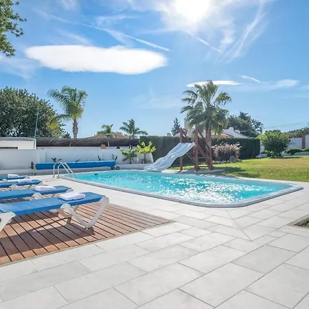 2 Independant Fully Equipped With Heated Pool And Jacuzzi *
