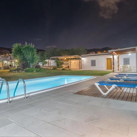 Villa 2 Independant Fully Equipped With Heated Pool And Jacuzzi *