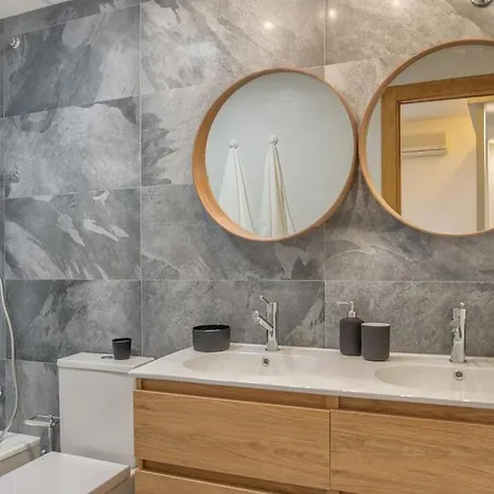 2 Independant Fully Equipped With Heated Pool And Jacuzzi Villa
