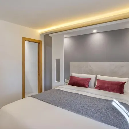 2 Independant Fully Equipped With Heated Pool And Jacuzzi Villa *